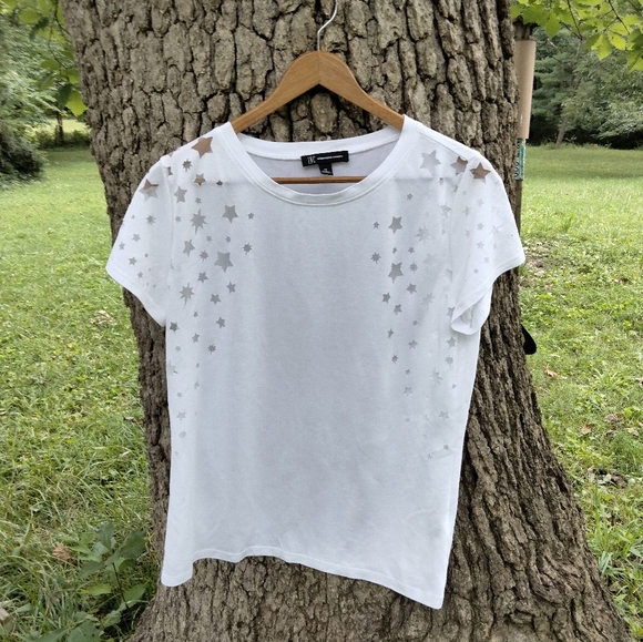 INC International Concepts Tops - ⬇️ Price Drop!⬇️ Inc. Burnt Out Star Blouse in size M